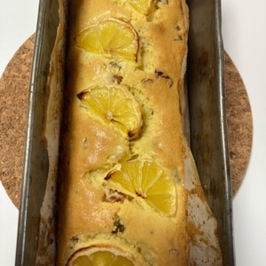 オリーブオイルで作る　レモンパウンドケーキ